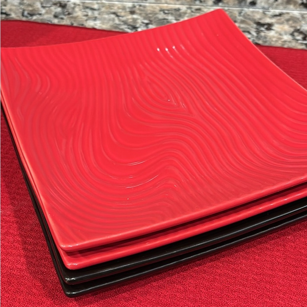 Red and Black Square Dinner Plate Set